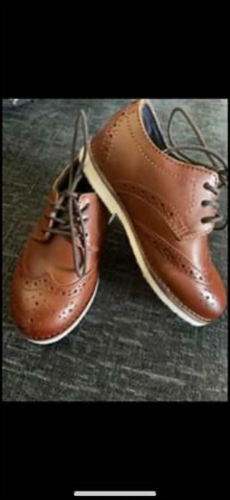 infant brogues